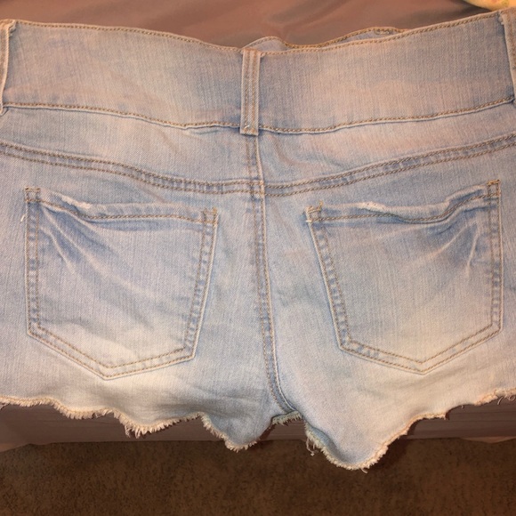 midi rise light denim shorts - Picture 5 of 5